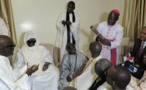 Le ministre gabonais du Tourisme et de la Culture en visite à Touba pour le Magal