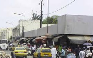 Les commerçants du marché Tilène manifestent contre le maire de la Médina
