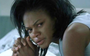 "J'ai été violée et je n’arrive pas à en parler"