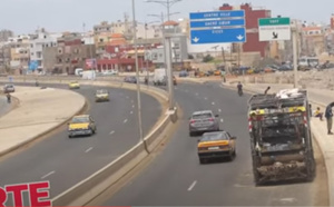 VDN 3 : Ce camion qui menace la vie des conducteurs au niveau de Diamalaye