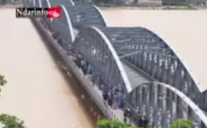 Direct - Magal des 2 Raaka : Affluence massive sur le Pont Faidherbe de Saint-Louis (vidéo)