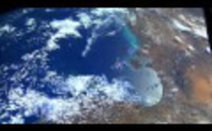 La terre et la lune vues de l'espace