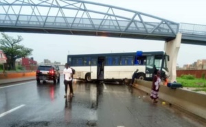 Conditions météorologiques difficiles : Sur l'Autoroute à péage, un accident fait un mort et vingt blessés  à hauteur de Rufisque