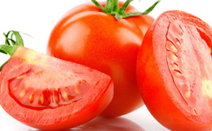La tomate : contre les points noirs du visage