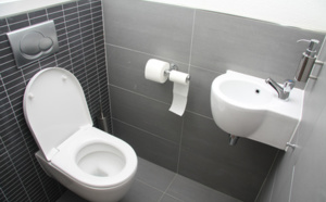 Désinfecter les toilettes naturellement