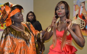 Coumba Gawlo et sa maman dans les coulisses du Dock Haussmann de Paris
