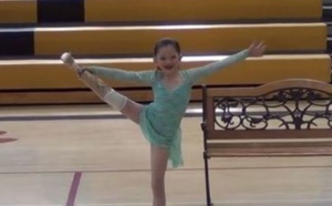 Amputée après un accident, cette fillette recommence à danser