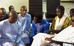 Cheikh Issa Sall chez le Khalife de Darou Mousty: Un moment de recueillement et de bénédictions !