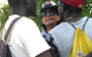 Vidéo - Dispute entre une policière italienne et un immigré sénégalais