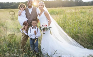 Cette photo de mariage, qui fait le tour du web, a ému le monde entier. Découvrez pourquoi…