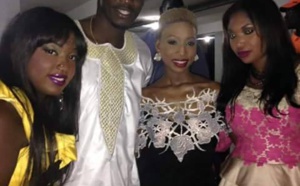 Wally Ballago Seck avec les membres du groupe Safari