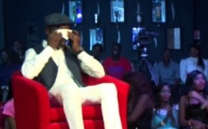 Vidéo - Dj Boubs pleure quand Pape Birahim chante le Prophète…
