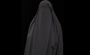 L'interdiction de la burqa fait sa première victime à Ouakam : Une femme voilée  tabassée, déshabillée et traitée de terroriste