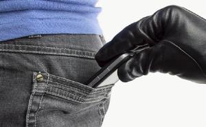 Vol de quatre téléphones portables de valeur : Comment l’un des deux suspects a été trahi par sa photo