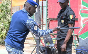 « Quartiers sûrs » - De la Cité Baobabs à Grand Mbao :  Les ASP formés à l’utilisation du Taser et du Tonfa
