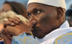 Wade zappe Adji Cissé, Awa Diop et Fatou Thiam