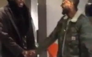 Waly Seck encouragé par Lefa du groupe Sexion D’Assaut