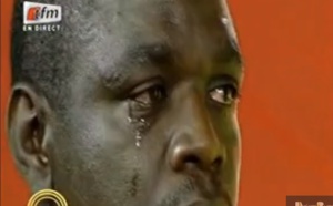Vidéo - Après le témoignage de sa mère, Baboye fond en larmes sur le plateau de "Joganté"