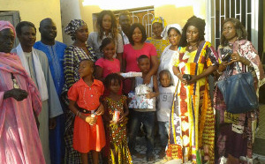 Visite des karimistes à la famille de Pacotille: Les enfants du défunt rappeur comblés de cadeaux