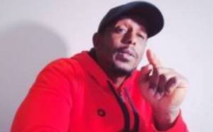 Vidéo – Walymania : Makhtar le Kagoulard parle d’hypocrisie et indexe Simon, Fou malade, Bouba Ndour, Iran Ndao…