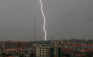 Wakhinane Nimzatt : Un jeune foudroyé à mort lors de la première pluie à Dakar