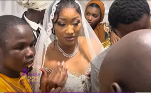 Mariage Sidy Diop: La première apparition de sa femme Ndeye Diarra qui verse de chaudes larmes devant