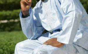 El Hadj Ousseynou Diouf en boubou traditionnel