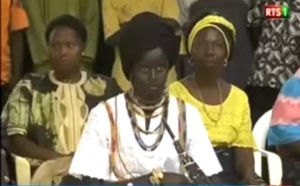 Vidéo - Oussouye : Voici la nouvelle reine du royaume d'Essaout (Regardez)