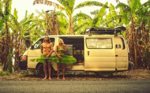 Vivant dans un simple van, ces couples ont trouvé leur paradis et nous font rêver avec des photos sublimes