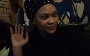 (Vidéo) La comédienne Kiné Sow dénonce la rivalité entre femmes sur Facebook…