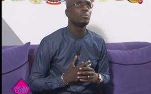 Vidéo : Abba clashe les Dakaroises qui se bousculaient devant l’hôtel de Wizkid