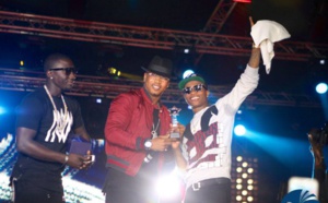 Le Bad Boy El Hadji Diouf sur scène au concert de Wizkid