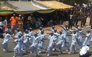 4 Avril 2016 - Innovation à Tambacounda : Des Talibés ont défilé...