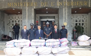 Photos : L’Inspecteur Général de Police Mame Seydou NDOUR, DG de la Police nationale a reçu en audience, Son Excellence M. LI ZHIGANG, Ambassadeur de la République populaire de Chine, ce mercredi