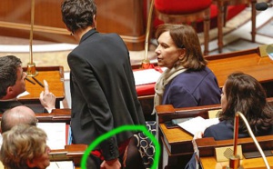 Accident de culotte à l'Assemblée... Najat Vallaud-Belkacem a eu chaud (photos)