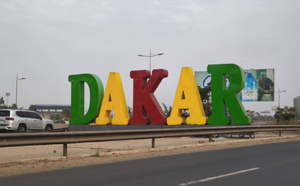 Jeux Olympiques de la Jeunesse 2026 / En hommage à l'hospitalité sénégalaise : Alhassane Ndiaye, artiste sénégalais offre son œuvre monumentale d'art à Abass Fall, Maire de la Ville de Dakar