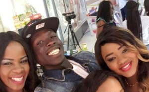 Ngaaka Blindé s'offre un selfie avec la team "Yeewuleen"