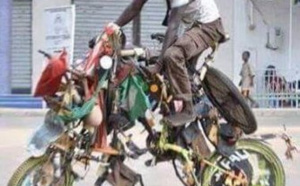 Qui est Gaye Guèye alias Baye Fall ? : L’homme au vélo spectaculaire, comédien de la série Wiiri Wiiri