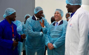 Souveraineté sanitaire: Ousmane Sonko et El Moctar Ould Djay en visite à l'usine Carrefour Médical Industries de Pout