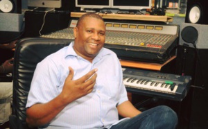 Ses débuts dans la musique, ses relations avec Ndongo Lô, la production musicale au Sénégal : Papis Konaté se confesse…