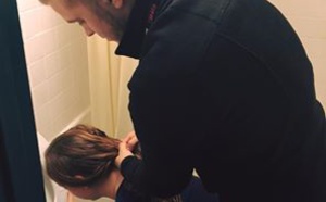 La fiancée de cet homme grossit car elle est enceinte. Ce qu’il lui répond a troublé des dizaines de milliers d’internautes!