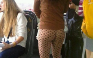 Quand porter des leggings vire au drame, ça ressemble à ça. Au bout de la quatrième photo, j’étais déjà mort de rire.