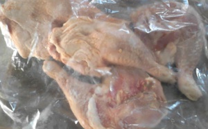 Denrées impropres à la consommation : Plus de 2 tonnes de cuisses de poulet saisies à Diamniadio