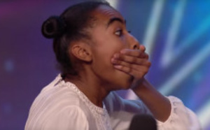 Cette participante de 14 ans monte sur la scène de l’émission “Un incroyable talent”. À 39 secondes, vous serez ébahi.