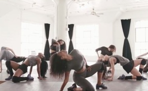Ce numéro de danse en hommage à Prince est parfait