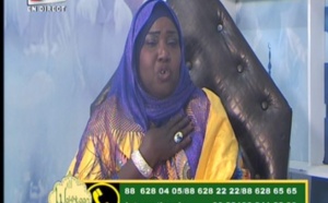 Vidéo - Très émouvant : Adja Fatou Binetou Diop de la Tfm fond en larmes en parlant de sa mère