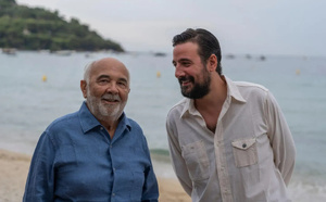 Les joyeuses retrouvailles de Gérard Jugnot et Maxime Gasteuil, pour un prochain film façon « Maman j’ai raté l’avion »