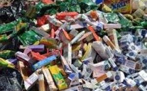 Vidéo - 8 tonnes de produits prohibés d'une valeur de 20 millions saisies à Thiès et incinérées. Regardez