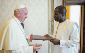 Nouvel Ambassadeur du Sénégal près le Saint-Siège, le commissaire Léopold Diouf a présenté ses lettres de créances au Pape François