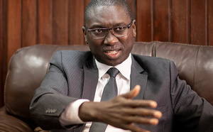 Affaire Ismaila Madior Fall : la justice confirme le maintien du bracelet électronique de l’ancien ministre